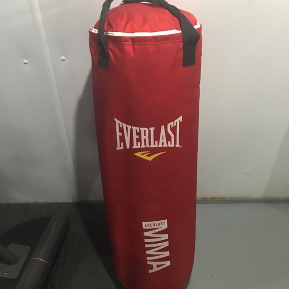 everlast mma punching bag red